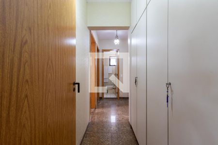 Apartamento à venda com 200m², 4 quartos e 2 vagas Apartamento à venda com 200m², 4 quartos e 2 vagasCorredor