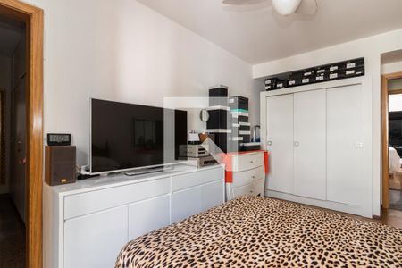 Apartamento à venda com 200m², 4 quartos e 2 vagas Apartamento à venda com 200m², 4 quartos e 2 vagasSuíte 1