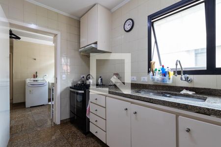 Apartamento à venda com 200m², 4 quartos e 2 vagas Apartamento à venda com 200m², 4 quartos e 2 vagasCozinha