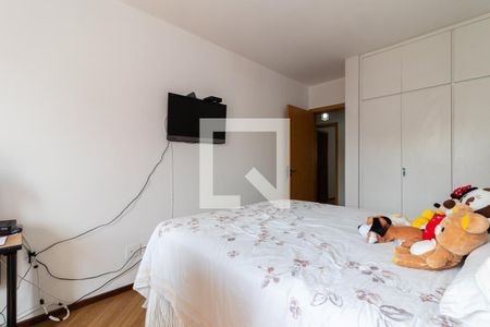 Apartamento à venda com 200m², 4 quartos e 2 vagas Apartamento à venda com 200m², 4 quartos e 2 vagasQuarto 1