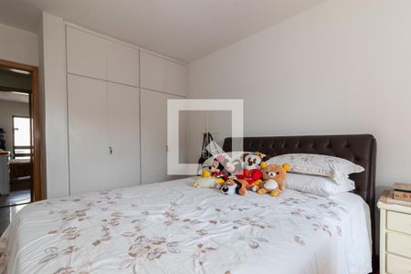 Apartamento à venda com 200m², 4 quartos e 2 vagas Apartamento à venda com 200m², 4 quartos e 2 vagasQuarto 1