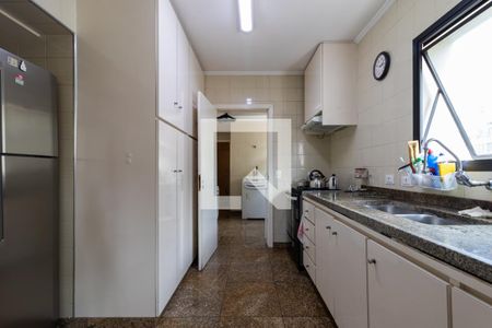Apartamento à venda com 200m², 4 quartos e 2 vagas Apartamento à venda com 200m², 4 quartos e 2 vagasCozinha