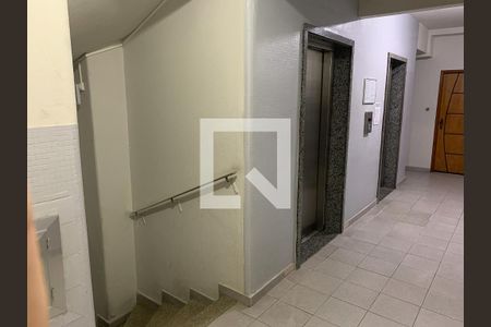 Studio à venda com 22m², 1 quarto e sem vagaElevadores