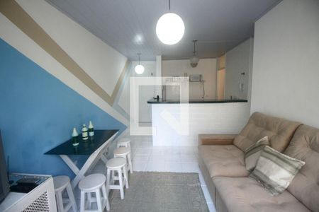 Sala de apartamento para alugar com 2 quartos, 60m² em Jardim Belmar, Guarujá