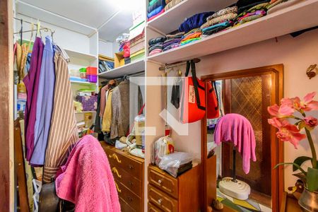 Casa à venda com 600m², 5 quartos e 3 vagasCloset da suíte 1