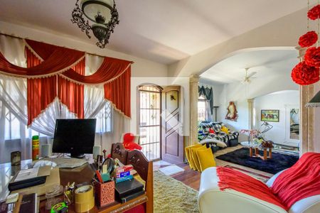 Casa à venda com 600m², 5 quartos e 3 vagasSala 2