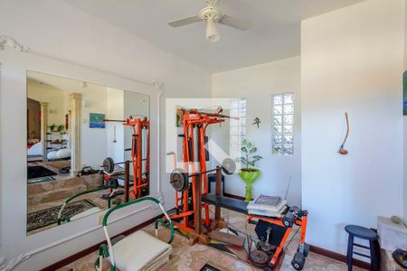 Casa à venda com 600m², 5 quartos e 3 vagasSala 2