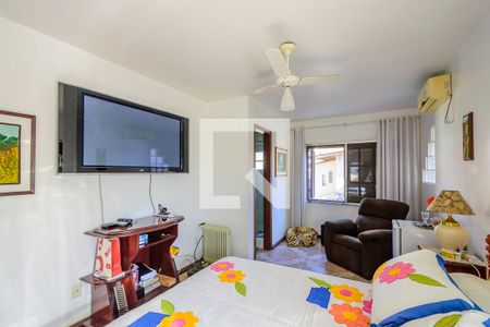 Casa à venda com 600m², 5 quartos e 3 vagasSuíte 3