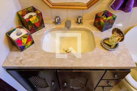 Casa à venda com 600m², 5 quartos e 3 vagasBanheiro da Suíte 1