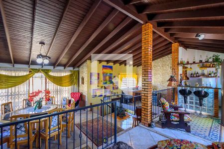 Casa à venda com 600m², 5 quartos e 3 vagasSalão de Festas