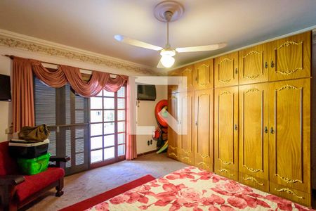 Suíte 1 de casa à venda com 5 quartos, 600m² em Partenon, Porto Alegre