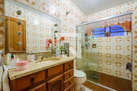 Banheiro 1 de casa à venda com 5 quartos, 600m² em Partenon, Porto Alegre