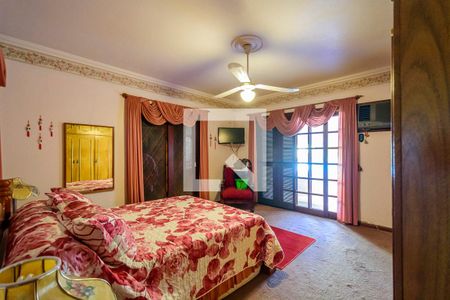 Suíte 1 de casa à venda com 5 quartos, 600m² em Partenon, Porto Alegre