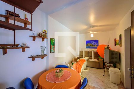 Casa à venda com 600m², 5 quartos e 3 vagasSala