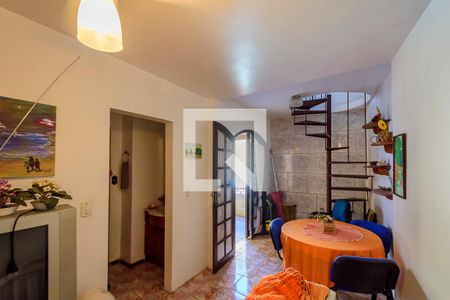 Casa à venda com 600m², 5 quartos e 3 vagasSala