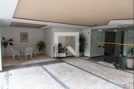 Apartamento à venda com 68m², 2 quartos e 1 vaga Apartamento à venda com 68m², 2 quartos e 1 vagaHall social