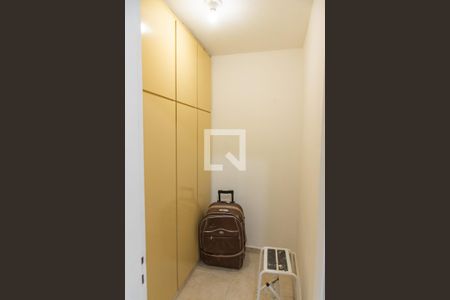 Apartamento à venda com 68m², 2 quartos e 1 vaga Apartamento à venda com 68m², 2 quartos e 1 vagaQuarto de serviço