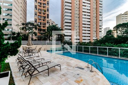Apartamento à venda com 90m², 3 quartos e 2 vagasÁrea comum - Piscina