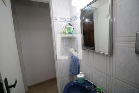 Banheiro de apartamento à venda com 1 quarto, 45m² em Parada de Lucas, Rio de Janeiro