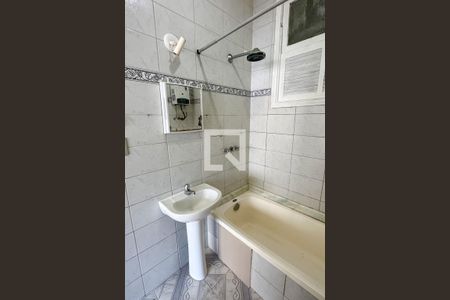 Banheiro  de apartamento à venda com 1 quarto, 22m² em Copacabana, Rio de Janeiro