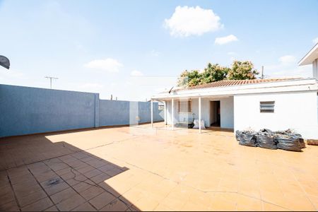 Casa à venda com 398m², 4 quartos e 8 vagasQuintal