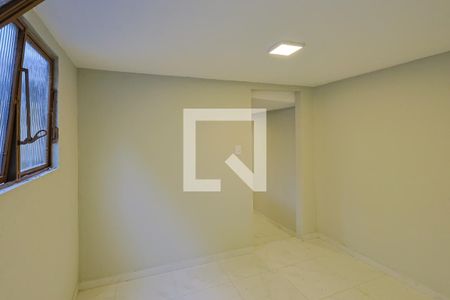 Quarto 1 de kitnet/studio para alugar com 2 quartos, 50m² em Sagrada Família, Belo Horizonte