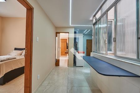 Apartamento para alugar com 72m², 2 quartos e 1 vaga Apartamento para alugar com 72m², 2 quartos e 1 vagaCorredor