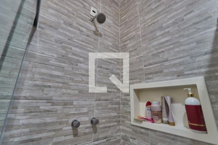 Apartamento para alugar com 72m², 2 quartos e 1 vaga Apartamento para alugar com 72m², 2 quartos e 1 vagaBanheiro