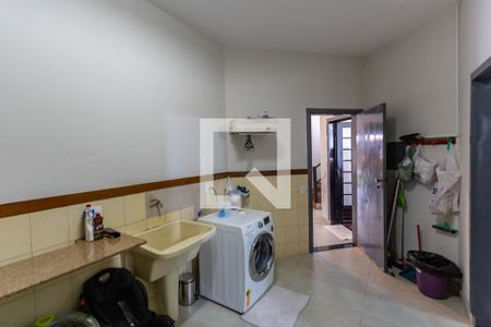 Área de serviço  de casa à venda com 3 quartos, 240m² em Santa Lúcia, Belo Horizonte