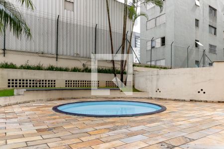 Apartamento à venda com 167m², 3 quartos e 3 vagas Apartamento à venda com 167m², 3 quartos e 3 vagasÁrea comum - Piscina