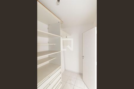 Apartamento à venda com 167m², 3 quartos e 3 vagas Apartamento à venda com 167m², 3 quartos e 3 vagasQuarto de Serviço