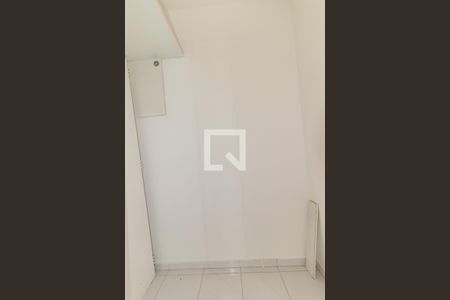 Apartamento à venda com 167m², 3 quartos e 3 vagas Apartamento à venda com 167m², 3 quartos e 3 vagasQuarto de Serviço
