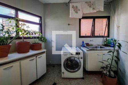 Apartamento para alugar com 120m², 3 quartos e 2 vagasÁrea de Serviço