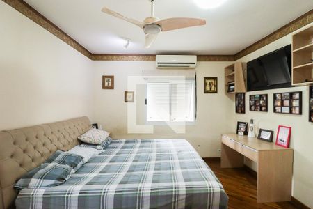 Casa à venda com 396m², 4 quartos e 2 vagasSuíte