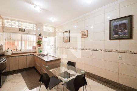 Casa à venda com 396m², 4 quartos e 2 vagasCozinha