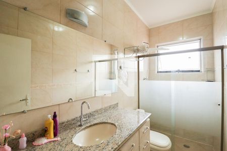 Casa à venda com 396m², 4 quartos e 2 vagasBanheiro 2