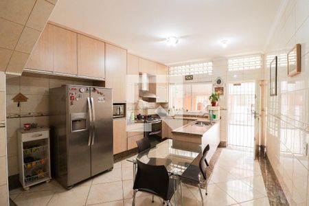 Casa à venda com 396m², 4 quartos e 2 vagasCozinha