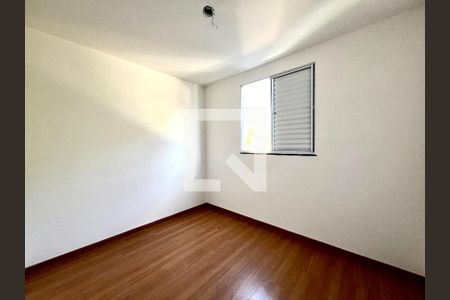 Quarto 1 de apartamento à venda com 2 quartos, 45m² em São Joaquim, Contagem