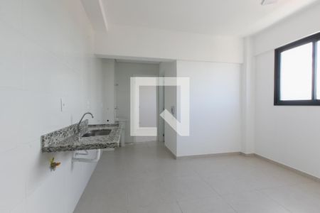 Sala / Cozinha de apartamento para alugar com 1 quarto, 27m² em Vila Curuçá, São Paulo