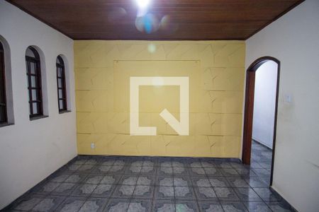 Sala de casa para alugar com 3 quartos, 280m² em Vila Zeferina, Itaquaquecetuba