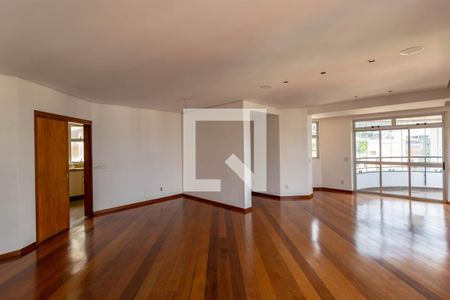 Apartamento para alugar com 120m², 4 quartos e 1 vagaSala