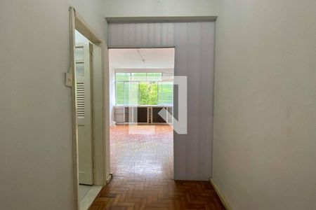 Sala/Quarto de kitnet/studio para alugar com 1 quarto, 30m² em Centro, Rio de Janeiro