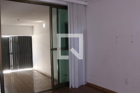 Sala de casa para alugar com 2 quartos, 1000m² em Jardim Vitória, Belo Horizonte
