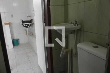 Banheiro de casa para alugar com 1 quarto, 49m² em Itapuã, Salvador