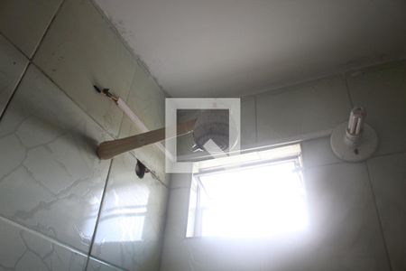 Banheiro de casa para alugar com 1 quarto, 49m² em Itapuã, Salvador