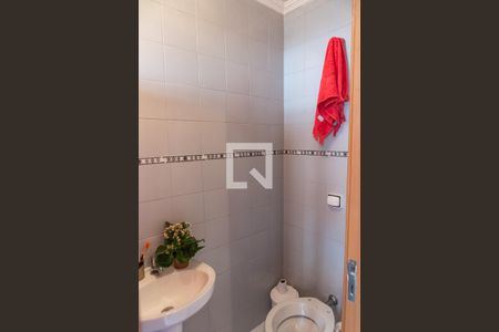 Casa à venda com 240m², 3 quartos e 2 vagas Casa à venda com 240m², 3 quartos e 2 vagasEdícula superior/banheiro