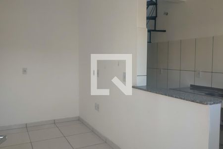 Sala de casa para alugar com 1 quarto, 32m² em Vila Paula, Duque de Caxias