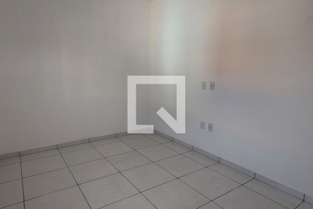 Casa para alugar com 32m², 1 quarto e sem vaga Casa para alugar com 32m², 1 quarto e sem vagaQuarto