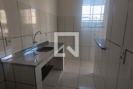 Cozinha de casa para alugar com 1 quarto, 32m² em Vila Paula, Duque de Caxias