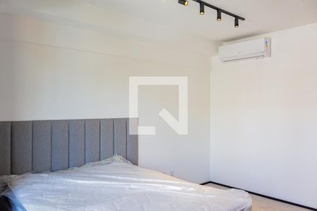 Studio à venda com 27m², 1 quarto e sem vaga Studio à venda com 27m², 1 quarto e sem vagaSala/Quarto